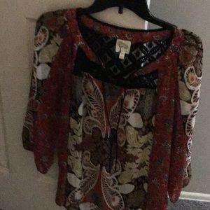 Fig and Flower Boho blouse complimented with black lace. Size large.
